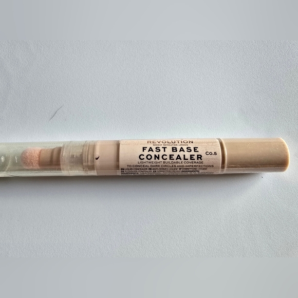 Revolution C0.5 Fast Base Liquid Concealer Stick 0.15 fl oz NEW - Picture 2 of 3